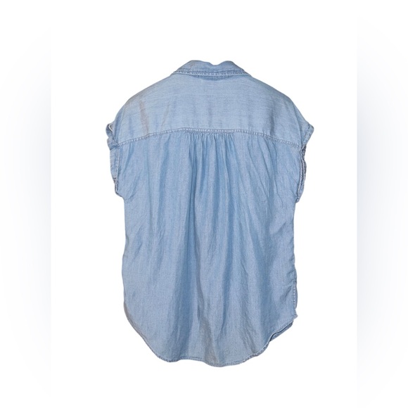 a.n.a Light Blue Button-Down Shirt Women’s Medium - Picture 2 of 4